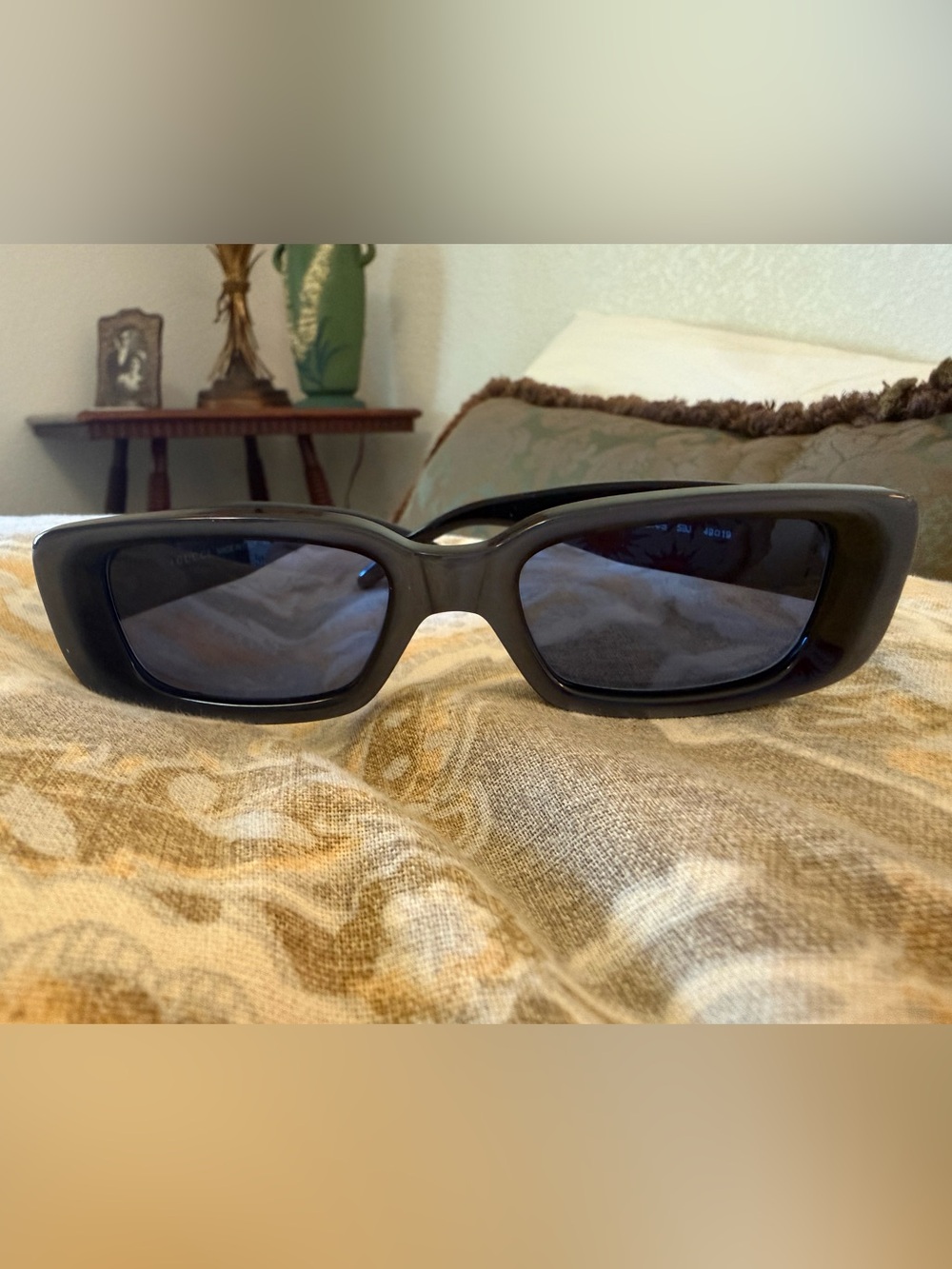 Gucci Rectangular Dark Blue Sunglasses dark blue lens. Vintage. Y2K